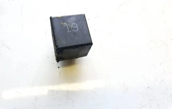 Volkswagen PASSAT B4 Other relay 191955531 72wv006