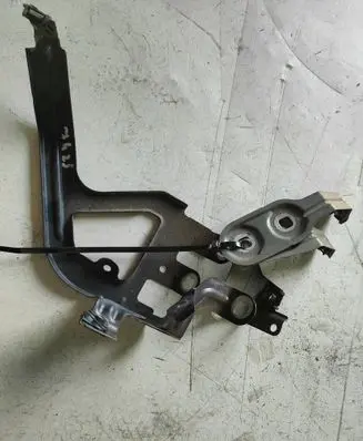 BMW 5 F10 F11 Fender mounting bracket 