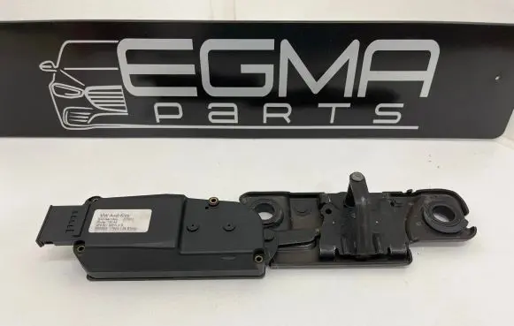 Audi A6 C7 Tailgate/trunk/boot lift motor 4F9827383H 0003808