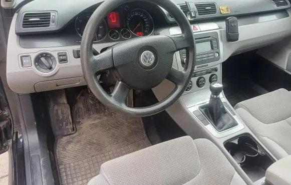 Volkswagen PASSAT B6 Dashboard
