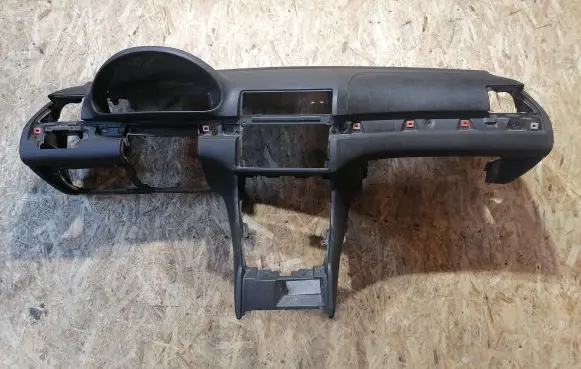 BMW 3 E46 Dashboard