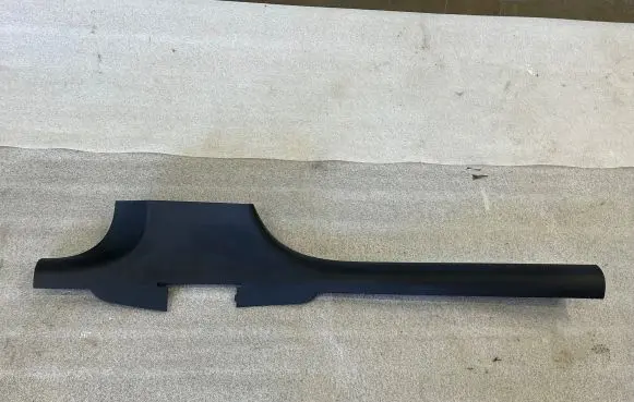 (B) pillar trim (bottom)