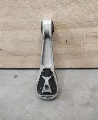 Volvo V40 Engine mount bracket 31359642