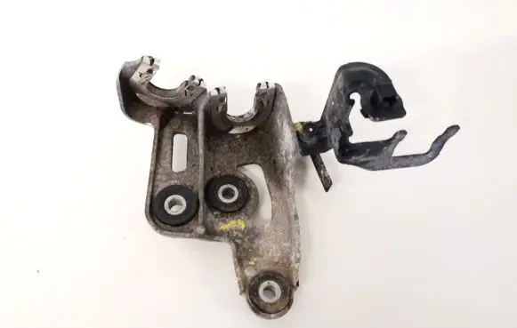Hyundai Tucson TL Engine mounting bracket