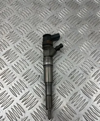 BMW 5 E60 E61 Fuel injector 4445110216