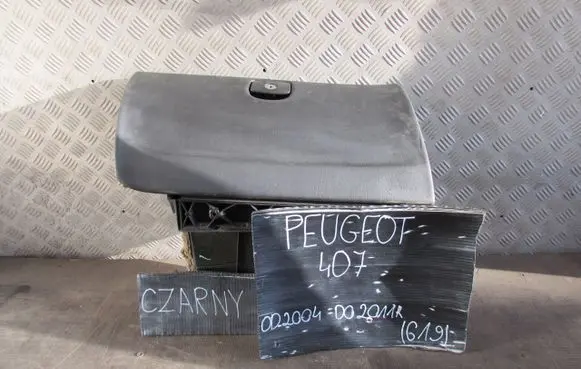 Peugeot 407 Glove box