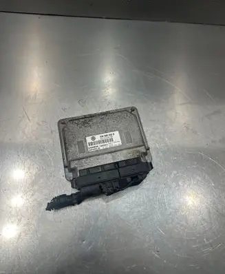 Volkswagen Polo Engine control unit/module 03E906033R 5WP4422403