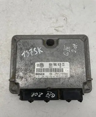 Volkswagen Golf IV Engine control unit/module 06A906018CS 26SA5748 0261206088