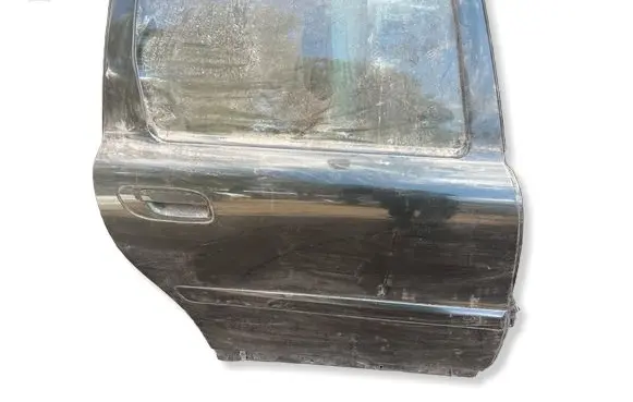 Volvo V70 Rear door 