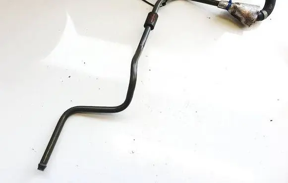 Engine coolant pipe/hose