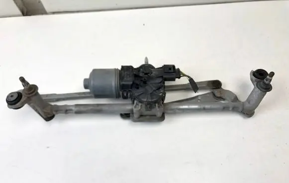 Volkswagen Polo V 6R Front wiper linkage and motor 6R1955023C 6R1955119A 0390241566