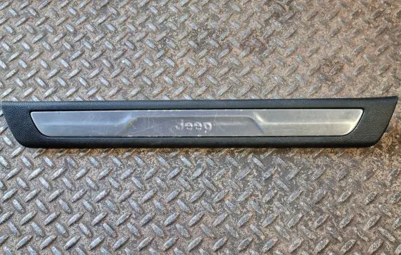 Jeep Grand Cherokee Front sill trim cover 1NC80DX9AB P1NC80DX9AB