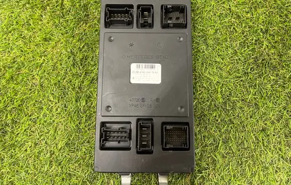 Mercedes-Benz R W251 SAM control unit A1645407562 A1645455732
