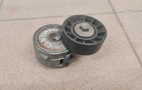 Citroen C5 Alternator belt tensioner 