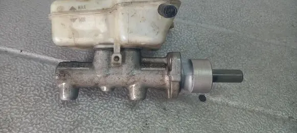 Seat Ibiza III (6L) Master brake cylinder