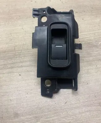 Honda CR-V Electric window control switch m31538