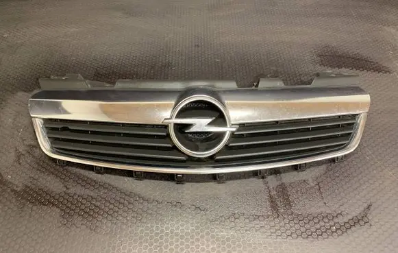 Opel Zafira B Front bumper upper radiator grill 13150867 13136136 13150868