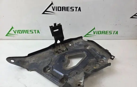 Honda CR-V Battery bracket 