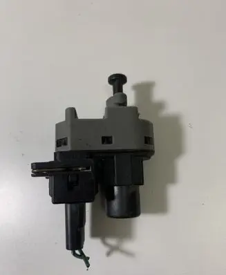 Ford Mondeo Mk III Brake pedal sensor switch 1S7T13480AA