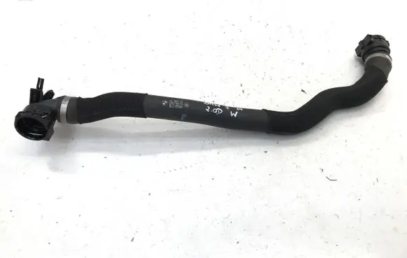 BMW 2 Active Tourer U06 Engine coolant pipe/hose 8473667