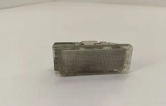 Peugeot 508 Boot/trunk interior light 