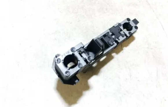 Volvo S70 V70 V70 XC Tail light bulb cover holder 9151646