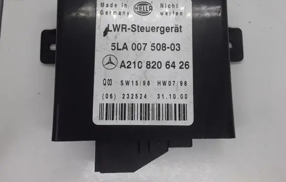 Mercedes-Benz E W210 Light module LCM 5LA00750803 A2108206426