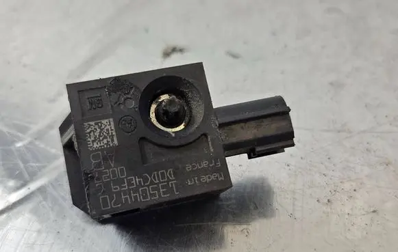 Opel Astra K Airbag deployment crash/impact sensor 13504470