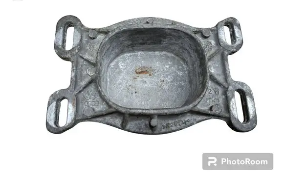 Audi A6 S6 C6 4F Engine mounting bracket 4B0199335L
