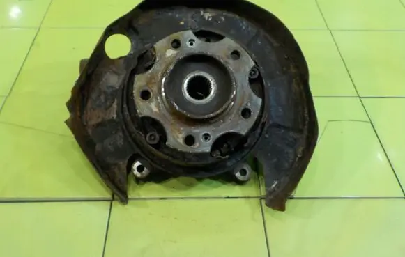 SsangYong Rodius Front wheel hub spindle knuckle 