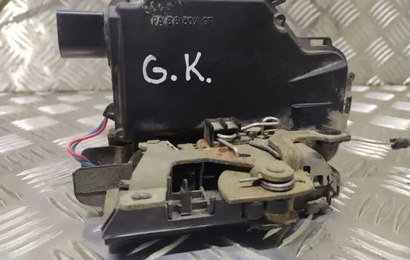 Seat Toledo II (1M) Rear door lock