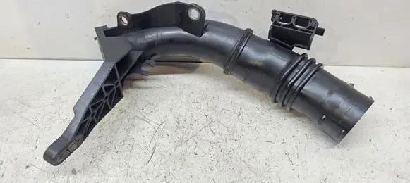Volvo V60 Turbo air intake inlet pipe/hose 31361277