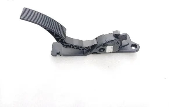 Mercedes-Benz ML W166 Accelerator throttle pedal A1663000004 6PV93396603