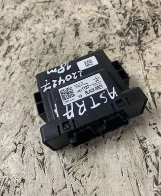 Opel Astra K Parking PDC control unit/module 13521137