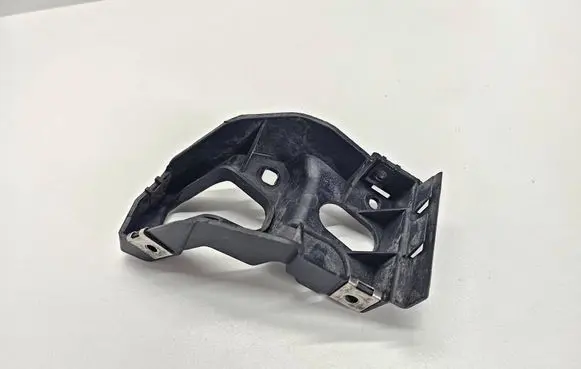 Fender mounting bracket