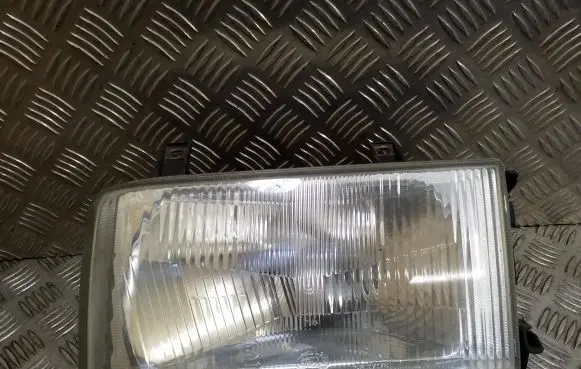 Volkswagen Transporter - Caravelle T4 Headlight/headlamp 302136