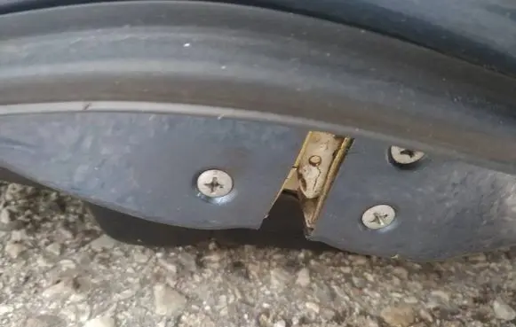 Subaru Legacy Front door lock