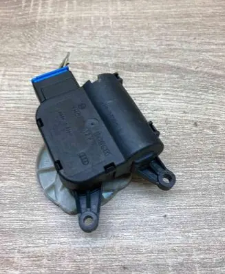 Audi A4 S4 B6 8E 8H Air flap motor/actuator 8E1820511C 0132801302 WITHPLUG