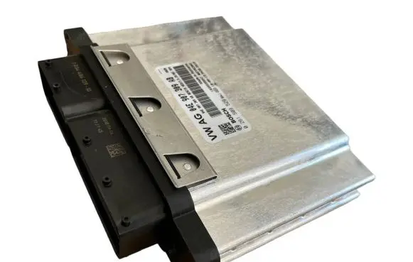 Volkswagen PASSAT B8 Engine control unit/module 04E907309AB 0261S09529