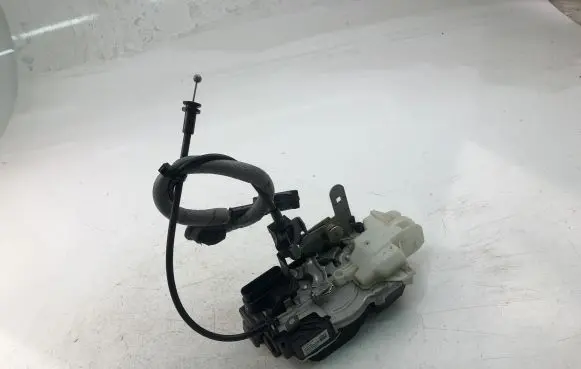 Volvo V40 Coupe door lock (next to the handle) 31301426