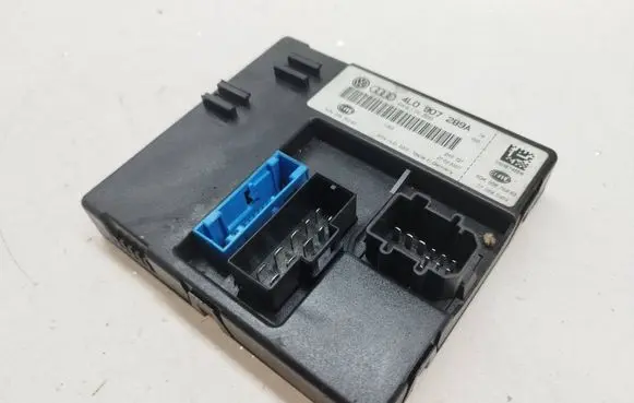 Audi Q7 4L Comfort/convenience module 4L0907289A 5DK00876222 4L0910289D