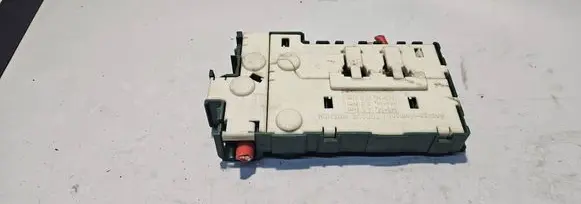 BMW 5 E39 Fuse module 61138370640