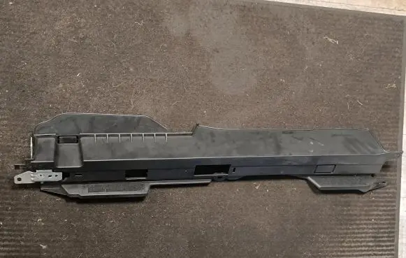 Mercedes-Benz ML W164 Other trunk/boot trim element 1646800231
