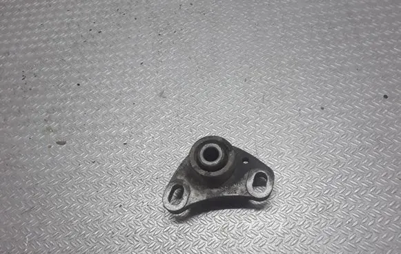 Volvo S60 Engine mount bracket 86666204