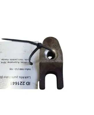 Volvo V40 Fuel Injector clamp holder 