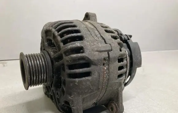 Renault Scenic II - Grand scenic II Generator/alternator 0124525101 8200474219