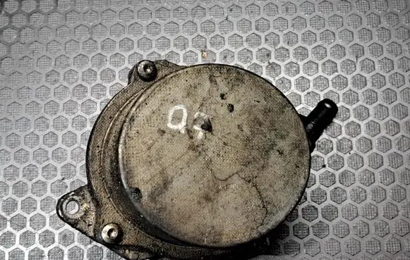 Audi Q7 4L Vacuum pump 057145100AC 057145100AE 059145100J
