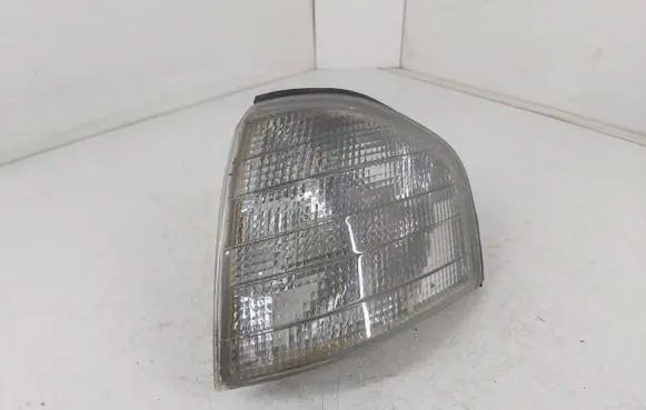 Mercedes-Benz C W202 Front indicator light 183358B