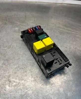 Mercedes-Benz E W210 Fuse module 0025451901 19675231