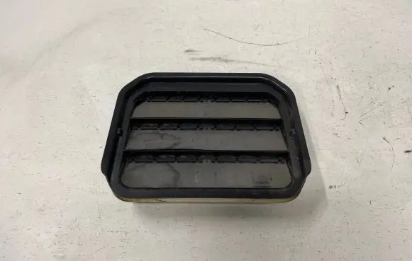 Ford Fiesta Quarter panel pressure vent H1BBA280B62